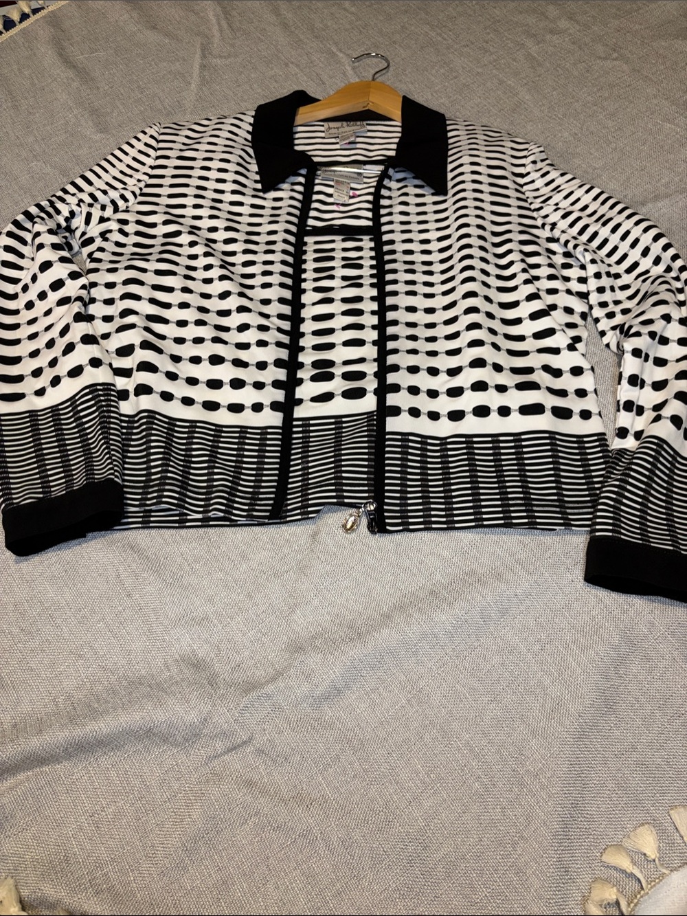 Joseph Ribkoff Black and White Graphic Zip-Front Cardigan